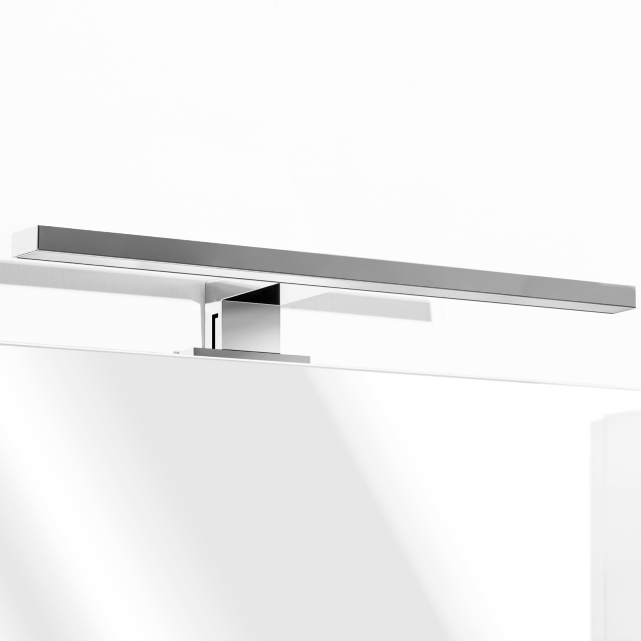 Lampada led da 60 cm in alluminio e abs cromo luce naturale 4000 k