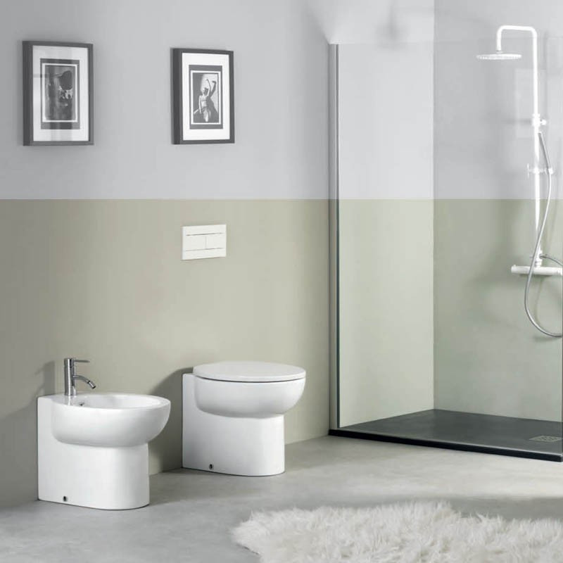 Axa - Prime - Sanitari filomuro in ceramica con copriwc soft close