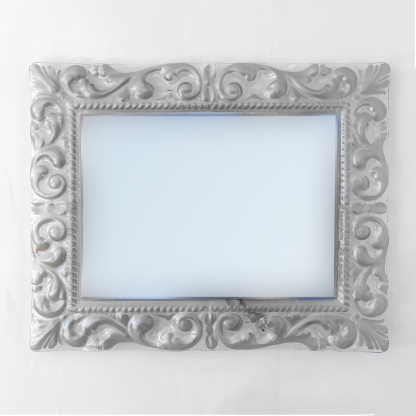 Specchio 70x90 cm con profilo decorato argento Specchio 70x90 cm con profilo decorato argento